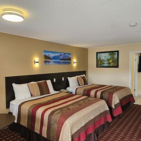 Fox Motor Inn Greater Napanee Kültér fotó
