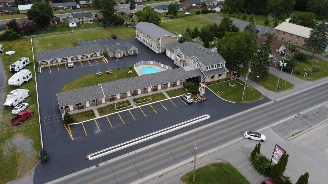 Fox Motor Inn Greater Napanee Kültér fotó