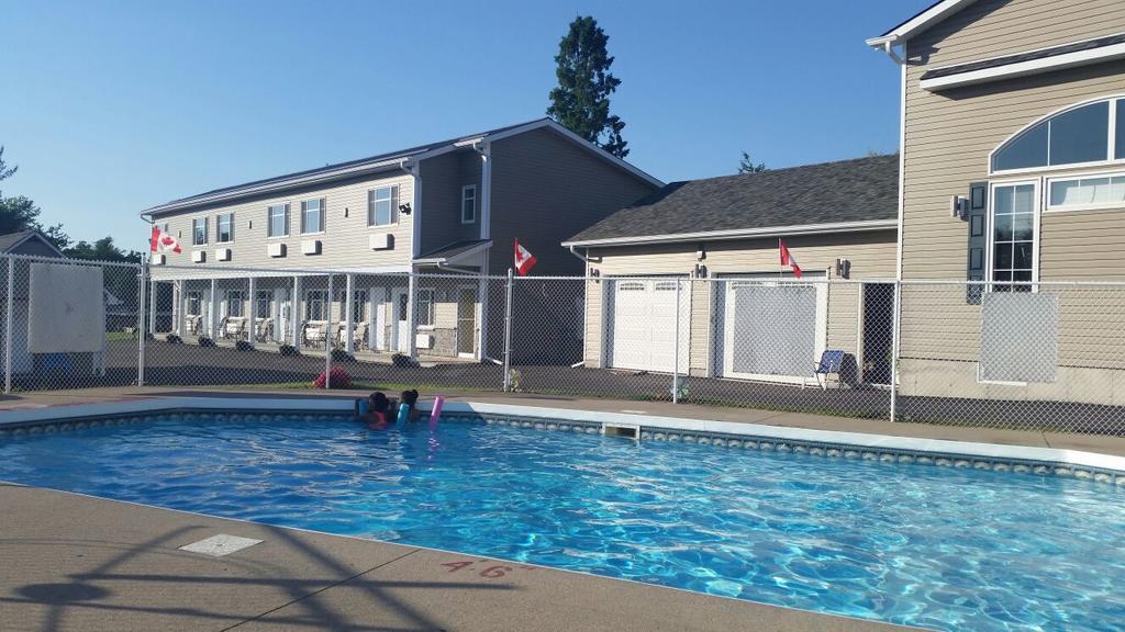 Fox Motor Inn Greater Napanee Kültér fotó