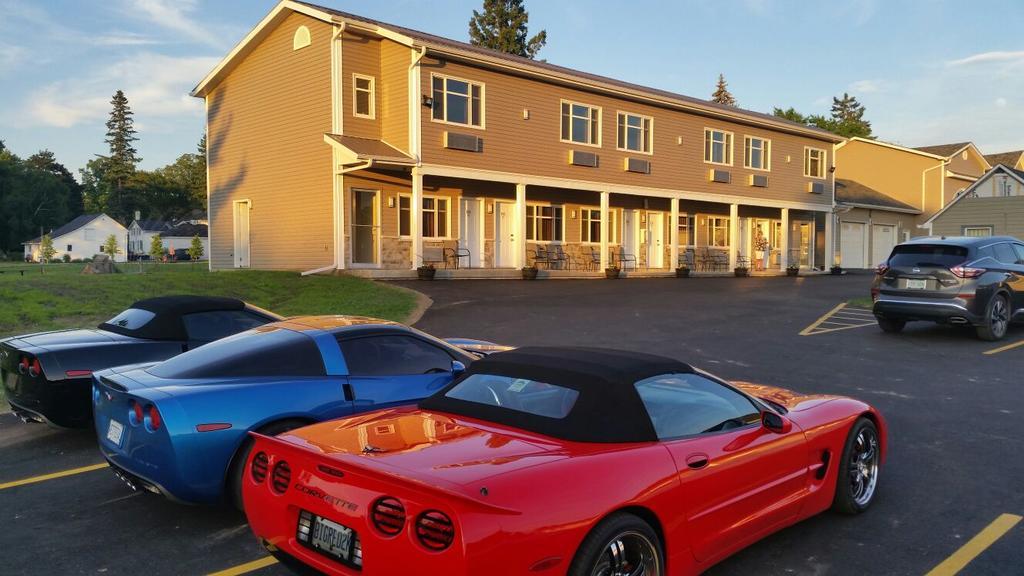 Fox Motor Inn Greater Napanee Kültér fotó