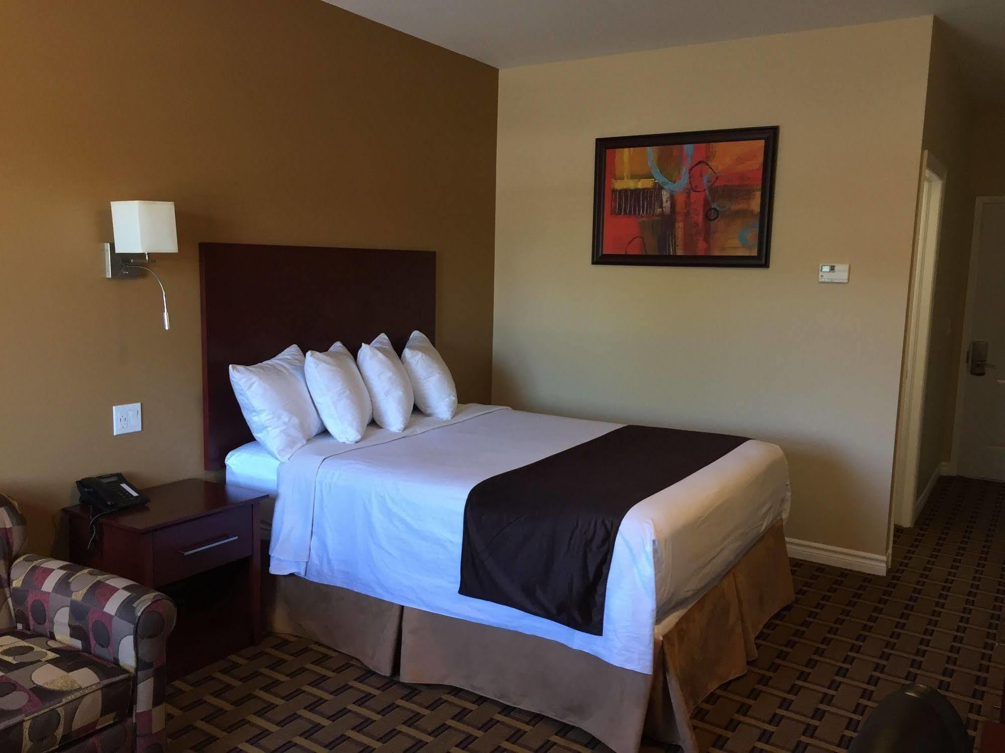 Fox Motor Inn Greater Napanee Kültér fotó
